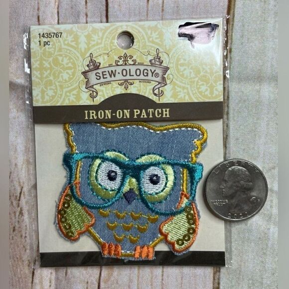 OWL You Need is Love Set of 2 Blue Owl Iron on Patches DIY NWT - Picture 2 of 5